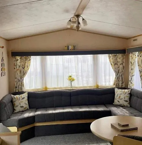 Dees Caravan Lettings Kingfisher Elm 453