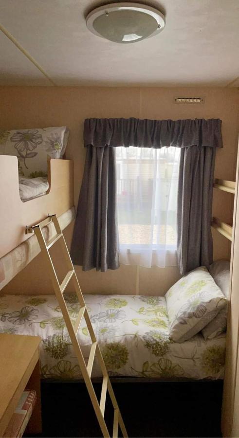 Dees Caravan Lettings Kingfisher Elm 453 *